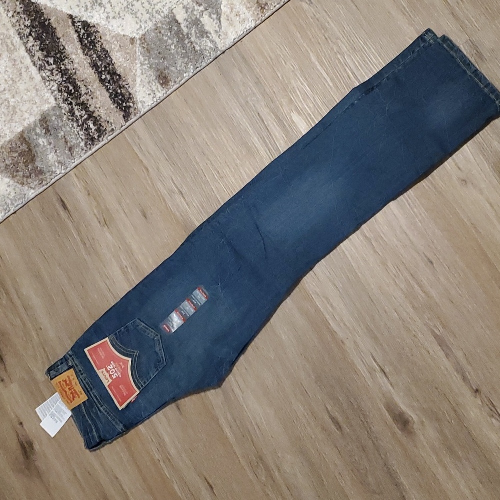 Levi 502 Jeans